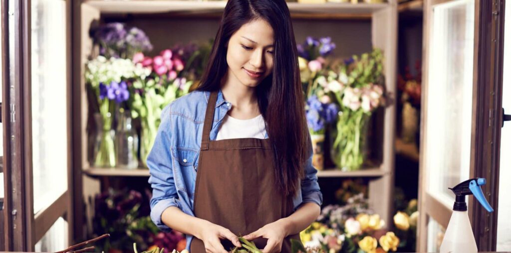 What time do the NYC Flower District shops open